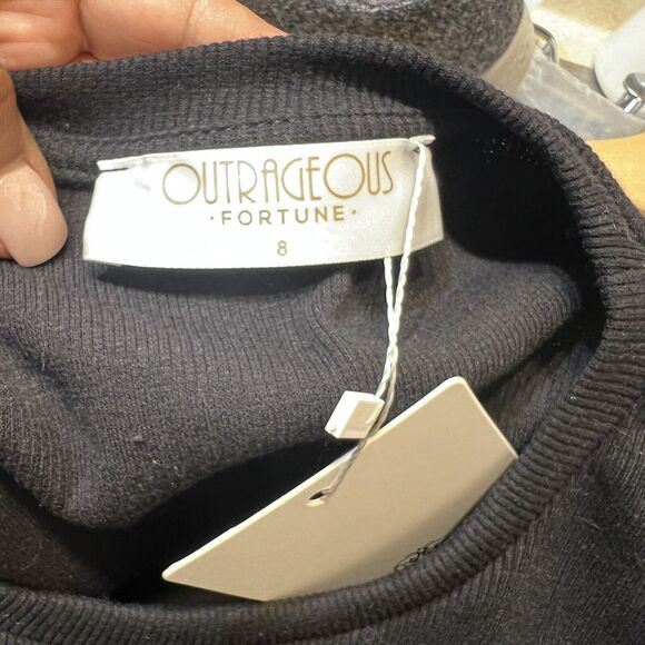 Outrageous Fortune NWT Ruched Side Ties Black Crop Top Tee Size 8 Minimalist - Picture 7 of 9